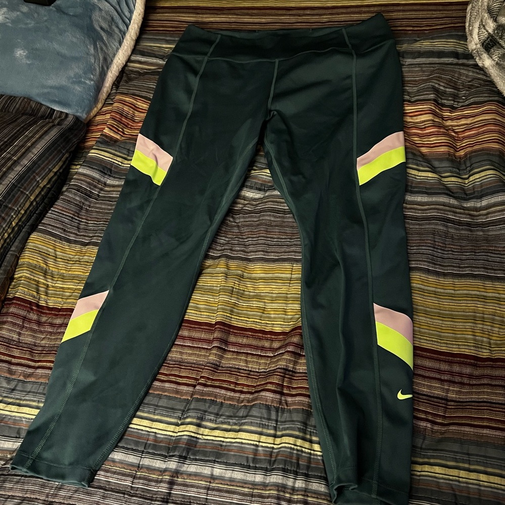 Green Nike leggings